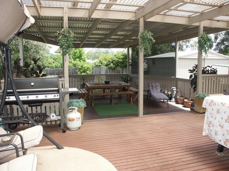 16 Blackwood  Avenue, Bairnsdale VIC 3875