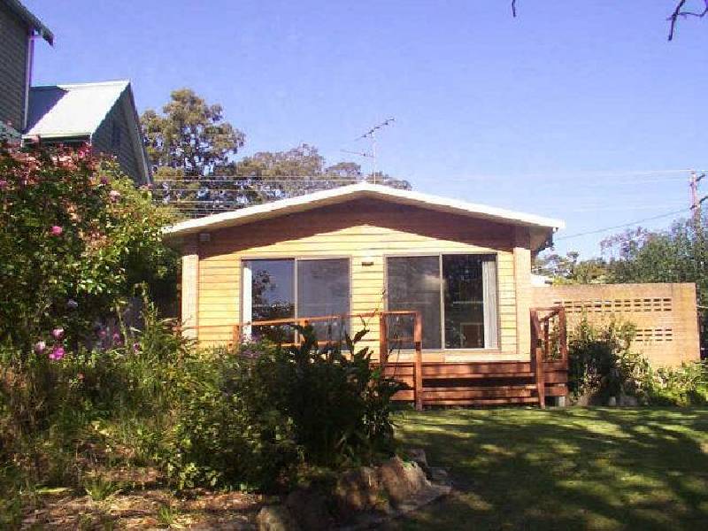 30 Robb Street, Bairnsdale VIC 3875