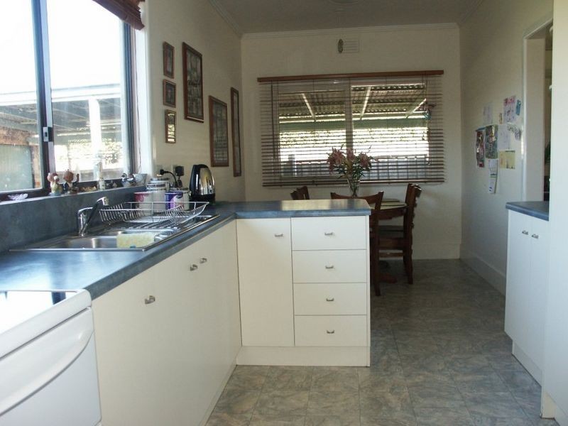 11 Moroney Street, Bairnsdale VIC 3875