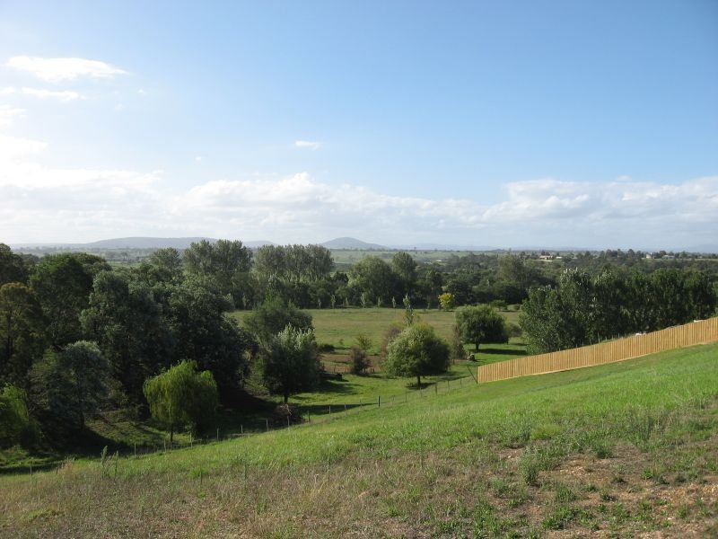 31 (Lot 16 Harnham Drive, Bairnsdale VIC 3875