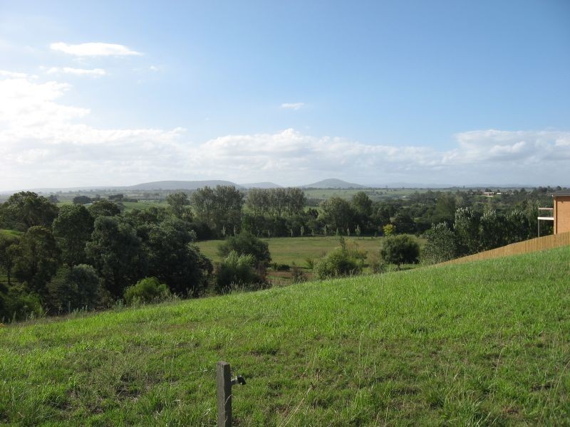 31 (Lot 16 Harnham Drive, Bairnsdale VIC 3875