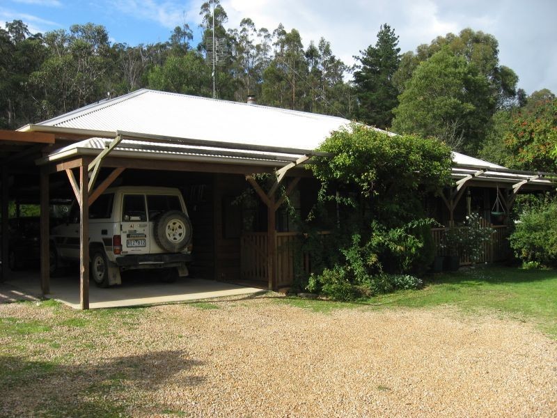 90 Deep Creek Road, Wiseleigh VIC 3885