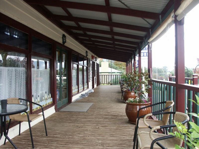 5068 Great Alpine Road ( Ensay General Store), Ensay VIC 3895