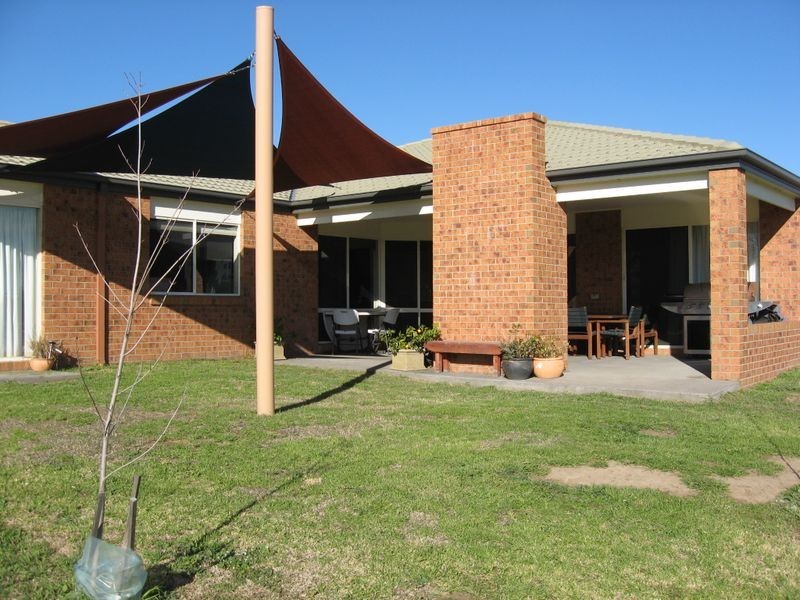 16 McKenzie Street, Bairnsdale VIC 3875