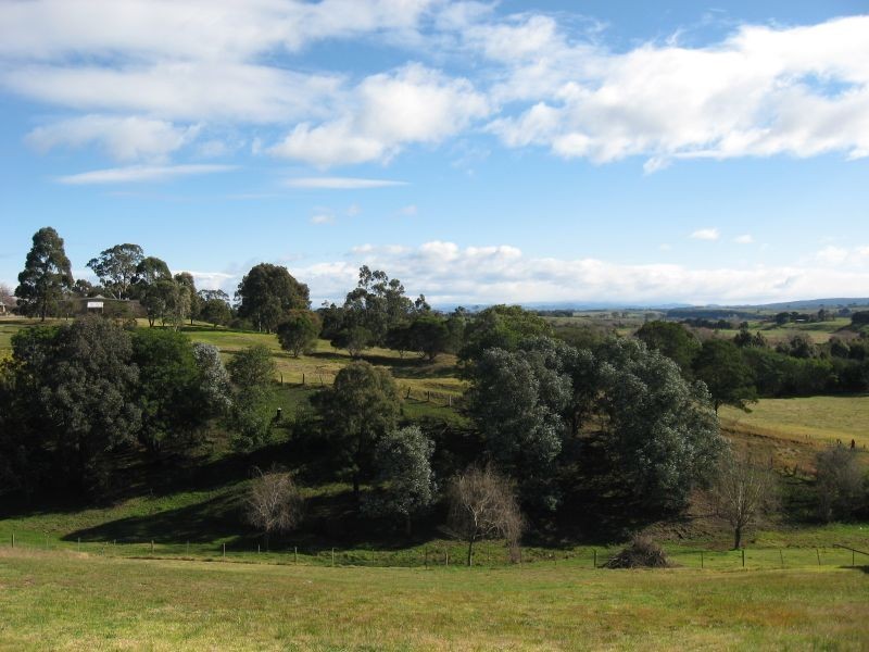 37 Harnham Drive, Bairnsdale VIC 3875