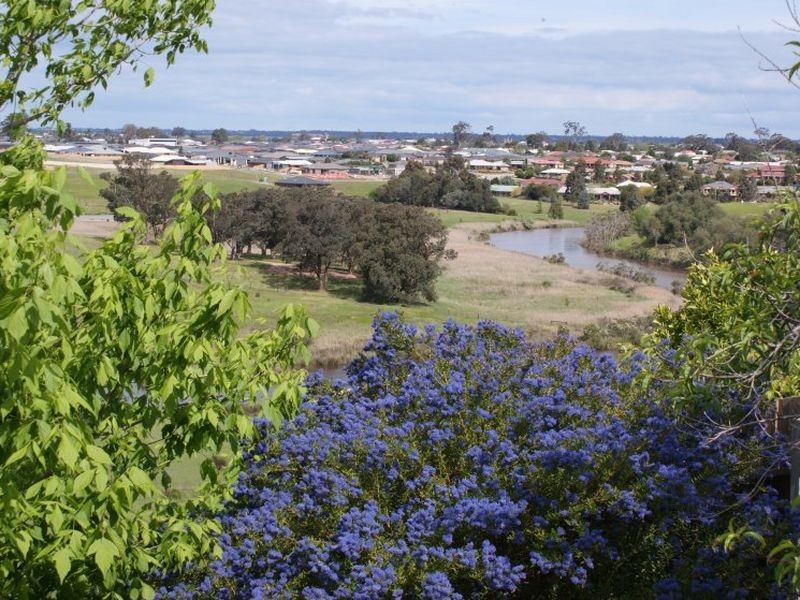 16 The Boulevard Wy Yung, Bairnsdale VIC 3875