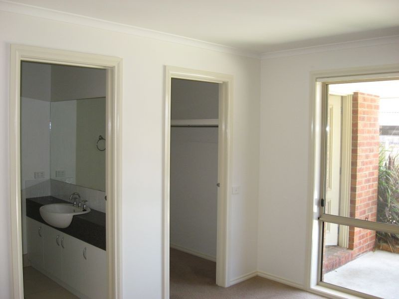 Bairnsdale VIC 3875