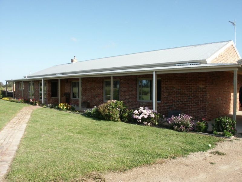 30 Lathams Road Goon Nure, Bairnsdale VIC 3875