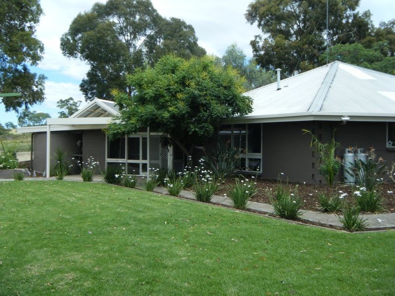 Bairnsdale VIC 3875