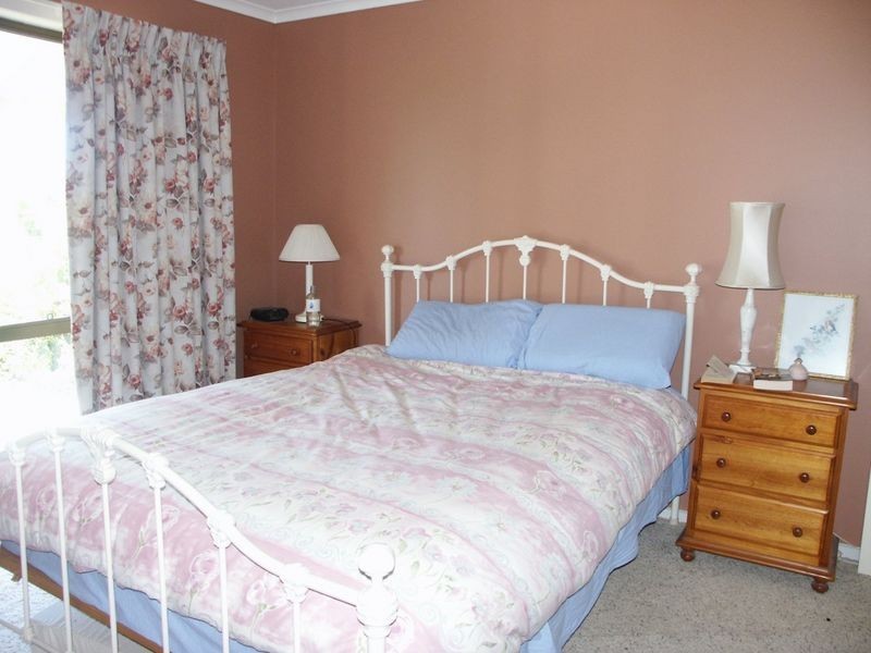 Bairnsdale VIC 3875