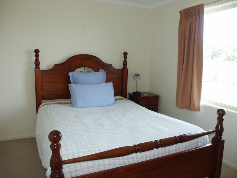 Bairnsdale VIC 3875