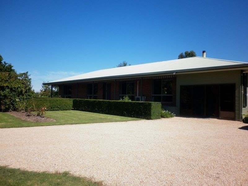 Nicholson VIC 3882