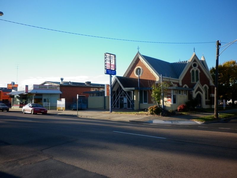 235  237 239 Main Street  – 27 & 27A Pyke Street, Bairnsdale VIC 3875