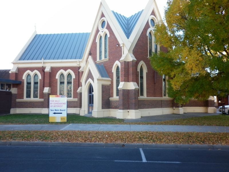 235  237 239 Main Street  – 27 & 27A Pyke Street, Bairnsdale VIC 3875