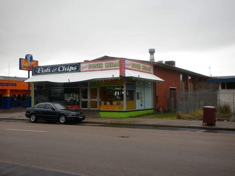 235  237 239 Main Street  – 27 & 27A Pyke Street, Bairnsdale VIC 3875