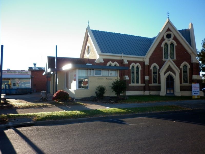 235  237 239 Main Street  – 27 & 27A Pyke Street, Bairnsdale VIC 3875