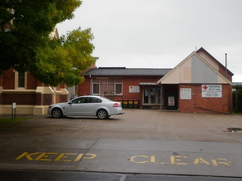 235  237 239 Main Street  – 27 & 27A Pyke Street, Bairnsdale VIC 3875