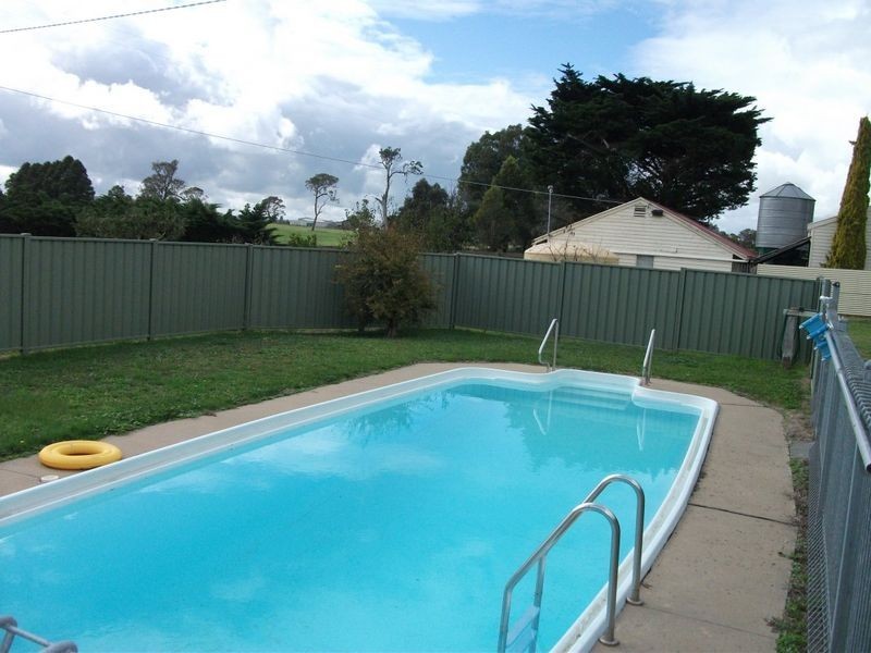 Hillside VIC 3875