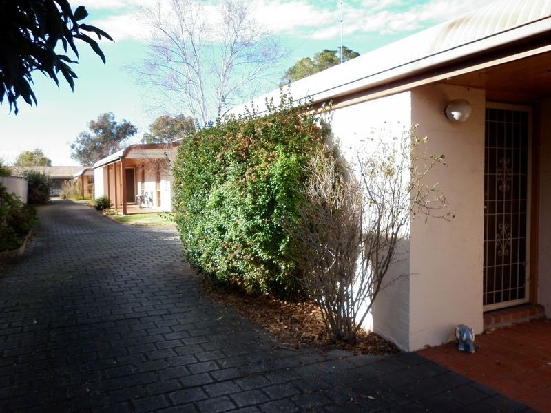 1 2 & 3/25 Robb Street, Bairnsdale VIC 3875