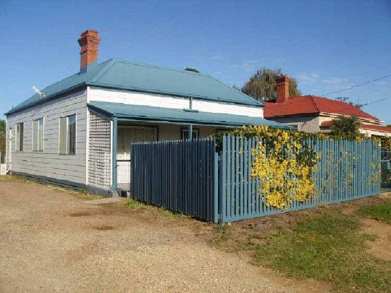 37 Macleod Street, Bairnsdale VIC 3875