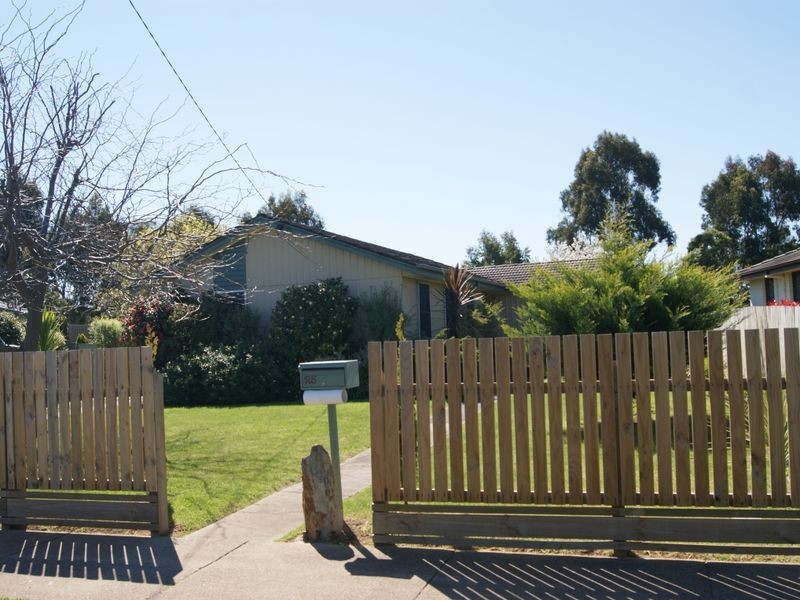 25 Cameron Crescent, Bairnsdale VIC 3875