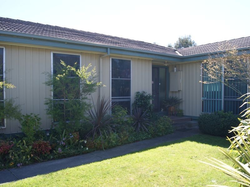 25 Cameron Crescent, Bairnsdale VIC 3875