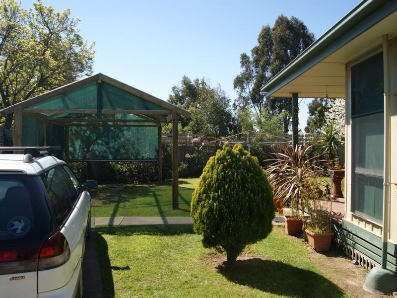 25 Cameron Crescent, Bairnsdale VIC 3875