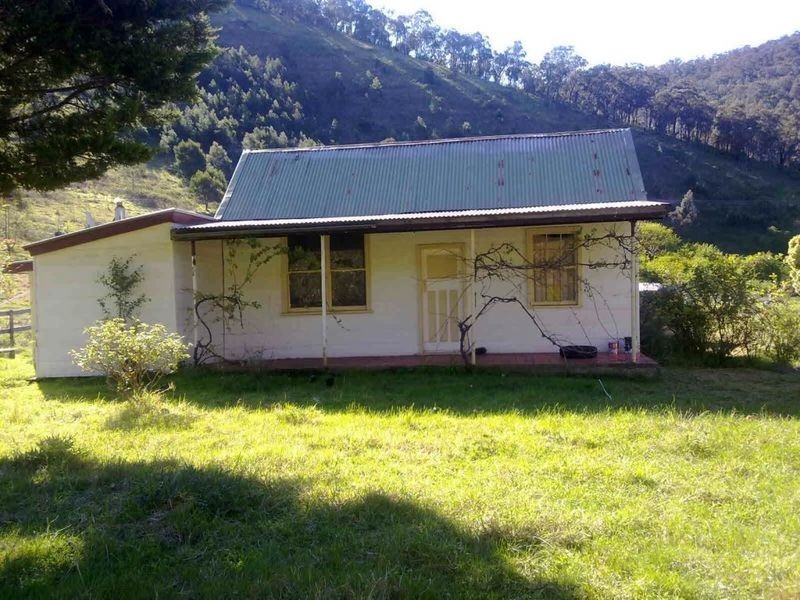 6769 Dargo Road CASTLEBURN, Dargo VIC 3862