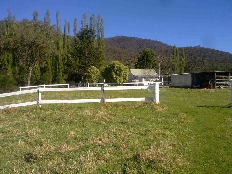 6769 Dargo Road CASTLEBURN, Dargo VIC 3862
