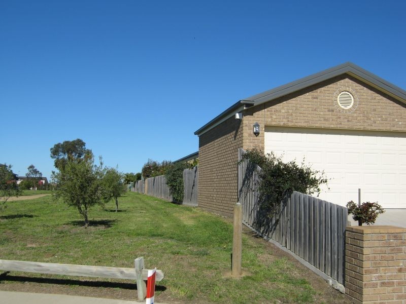20 Gatehouse Drive, Bairnsdale VIC 3875