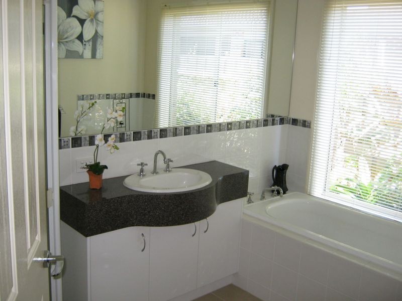 20 Gatehouse Drive, Bairnsdale VIC 3875