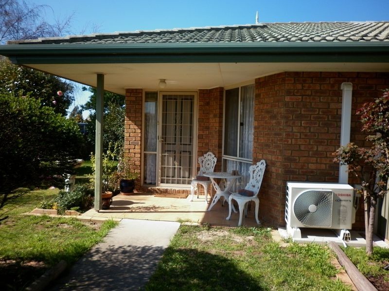 33 Balmoral Crescent, Bairnsdale VIC 3875