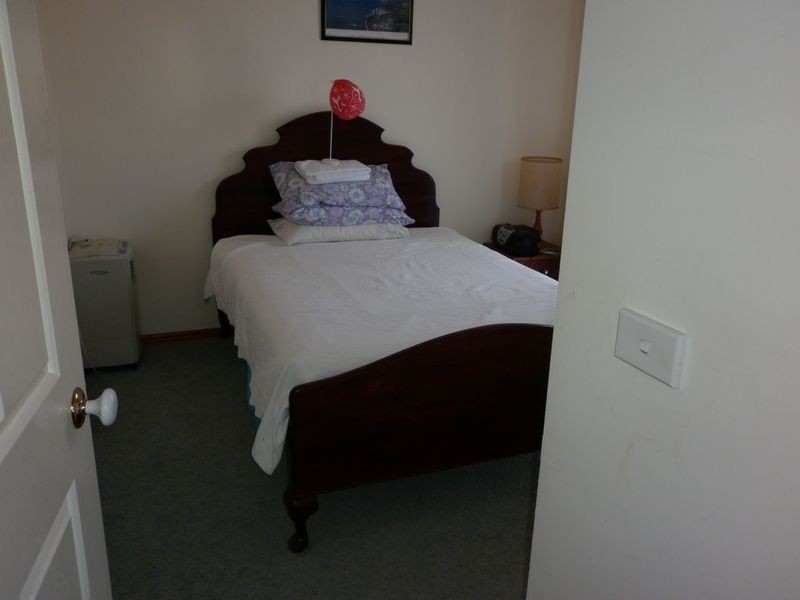 33 Balmoral Crescent, Bairnsdale VIC 3875