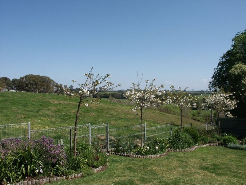 2 Finchley Court, Bairnsdale VIC 3875