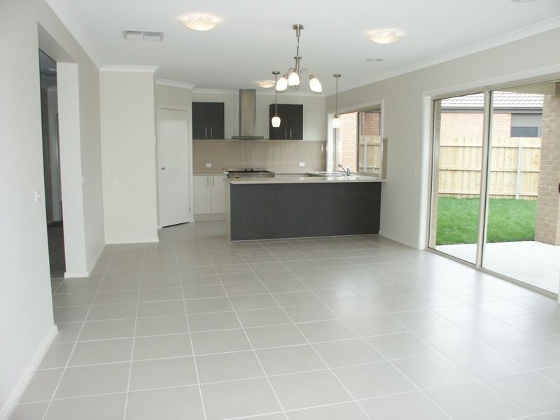 21 Phoebes Way, Bairnsdale VIC 3875