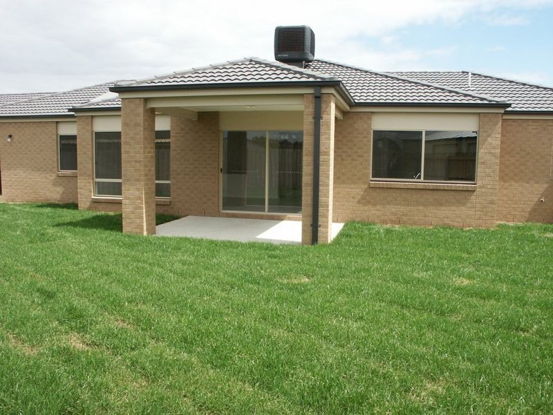 21 Phoebes Way, Bairnsdale VIC 3875