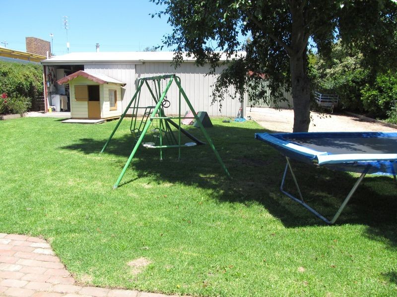 31 Pope Street, Bairnsdale VIC 3875