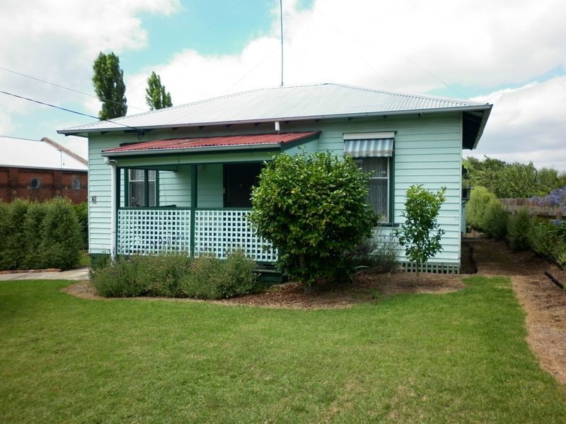6 Macleod Court, Bairnsdale VIC 3875