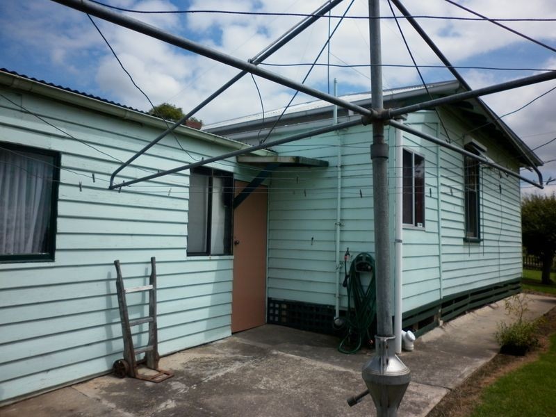 6 Macleod Court, Bairnsdale VIC 3875
