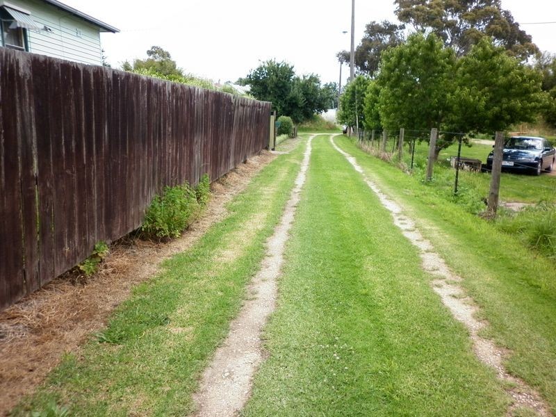 6 Macleod Court, Bairnsdale VIC 3875