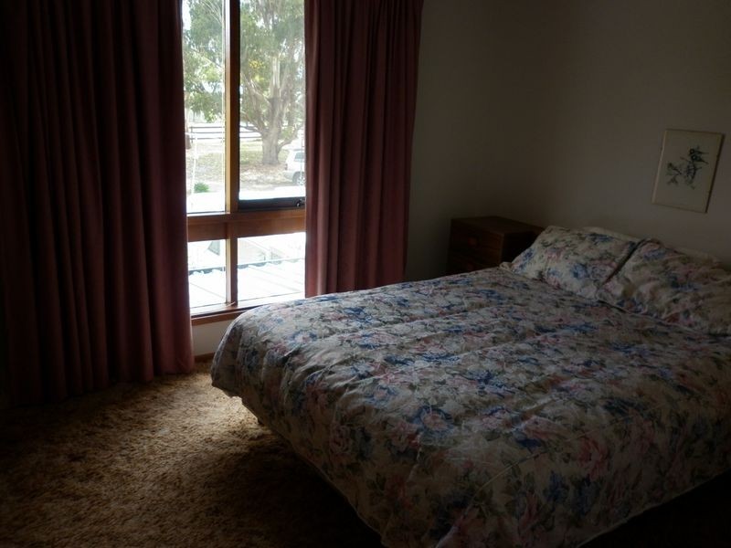 25 Dooley Street Wy Yung, Bairnsdale VIC 3875