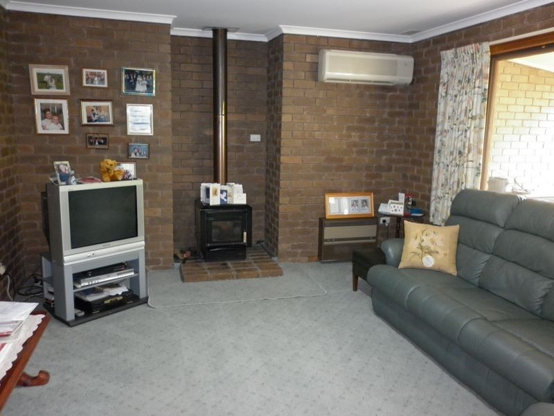 25 Dooley Street Wy Yung, Bairnsdale VIC 3875