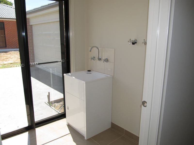 Bairnsdale VIC 3875