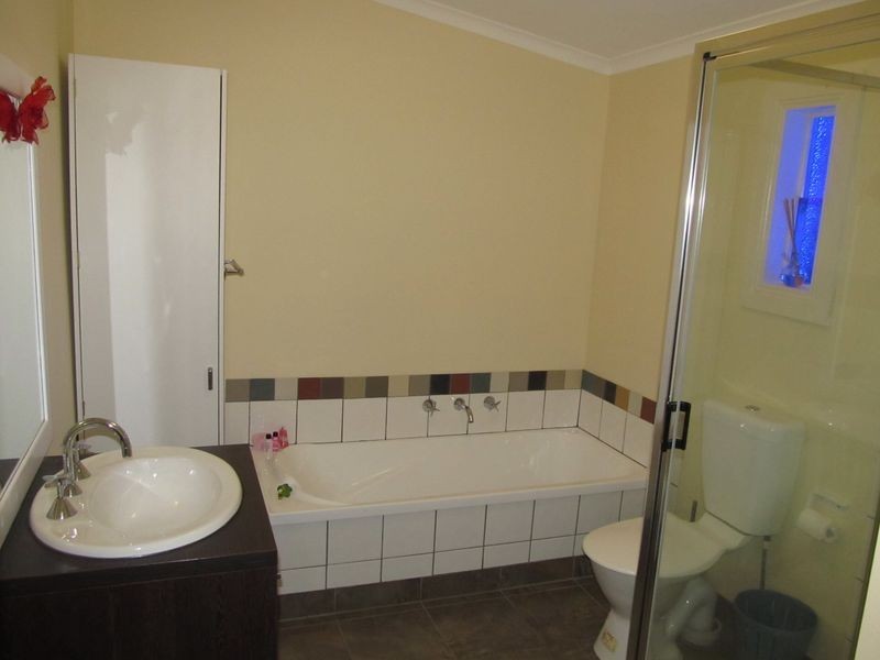 43 Pinnock Street, Bairnsdale VIC 3875