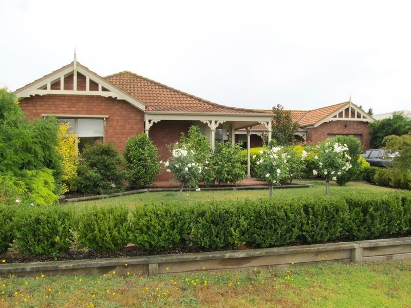 9 Maneroo Court Eastwood, Bairnsdale VIC 3875