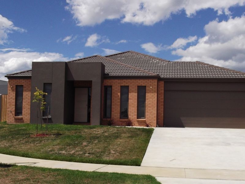 19 Phoebes Way, Bairnsdale VIC 3875