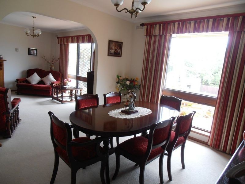 58 Calvert Street, Bairnsdale VIC 3875