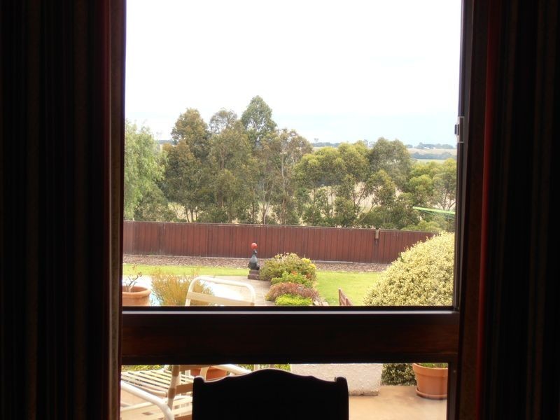 58 Calvert Street, Bairnsdale VIC 3875