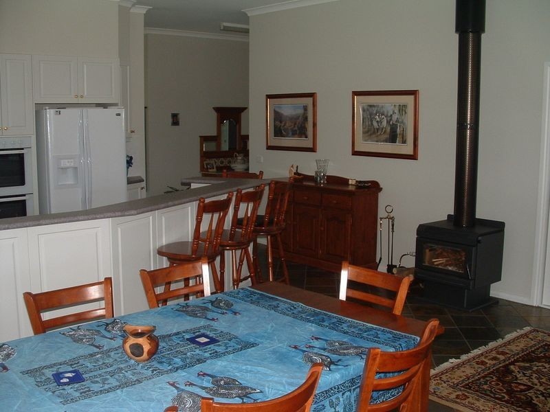 4 Collins Street, Lindenow South VIC 3875