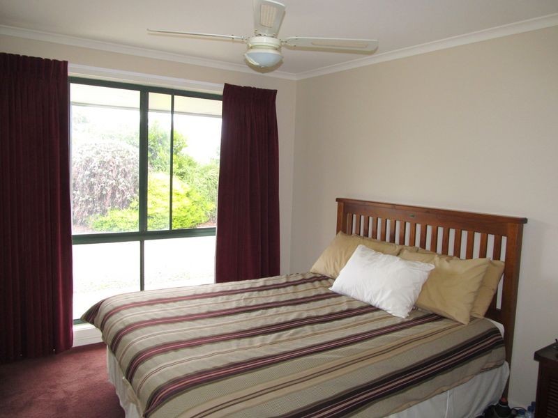 63 Amberly Drive, Nicholson VIC 3882